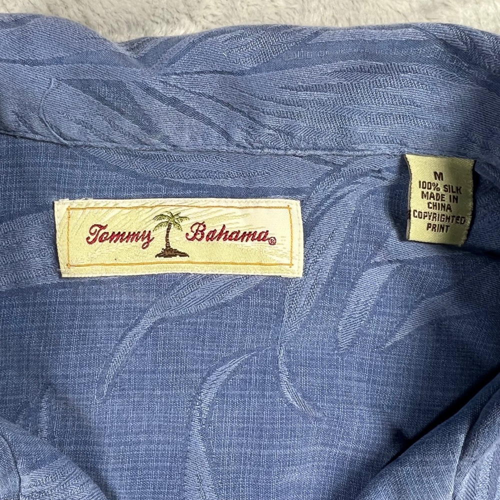 Tommy Bahama Mens Blue Silk Jacquard Tropical Leaf Camp Shirt Medium RN 86549 - Picture 2 of 11